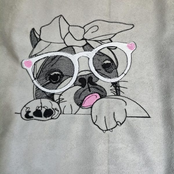Bouledogue à lunettes