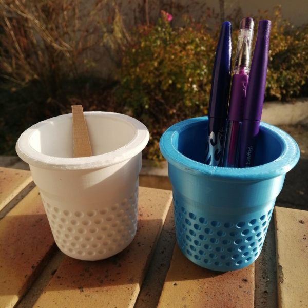 Corbeille à fils / Pot à crayons